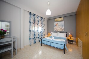 2 bedrooms, in-room safe, iron/ironing board, travel cot