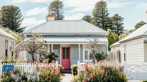 Exterior - Wild Cherry on Wishart (Port Fairy)
