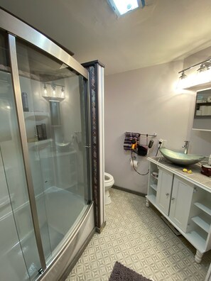 Combined shower/tub, towels, soap, shampoo - Built in 1866 this hillside home is close to everything! (Duluth)
