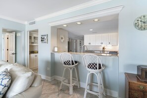 Interior - Amazing views! Ocean Creek 4 bedroom 4 bath oceanfront condo Sleeps 10. (Myrtle Beach)