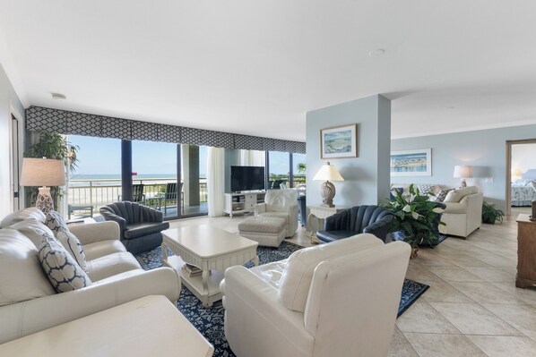 TV - Amazing views! Ocean Creek 4 bedroom 4 bath oceanfront condo Sleeps 10. (Myrtle Beach)