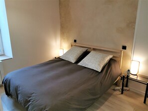 3 多间卧室、熨斗/熨衣板、免费 WiFi、床单