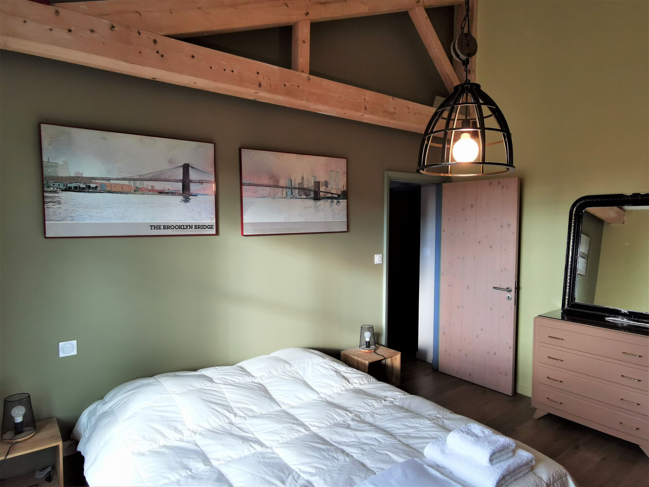 4 chambres, fer et planche à repasser, Wi-Fi gratuit, draps fournis