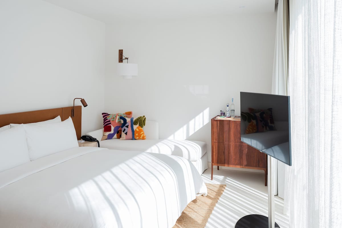 Minibar, safe på rommet, blendingsgardiner og lydisolert