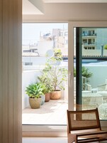 Minibar, in-room safe, blackout drapes, soundproofing