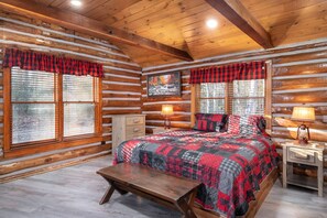 1 bedroom, bed sheets - Authentic log cabin, hot tub, firepit, mountain views, private. (Gatlinburg)