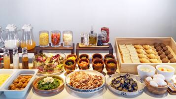 Petit déjeuner buffet (1540 JPY par personne)