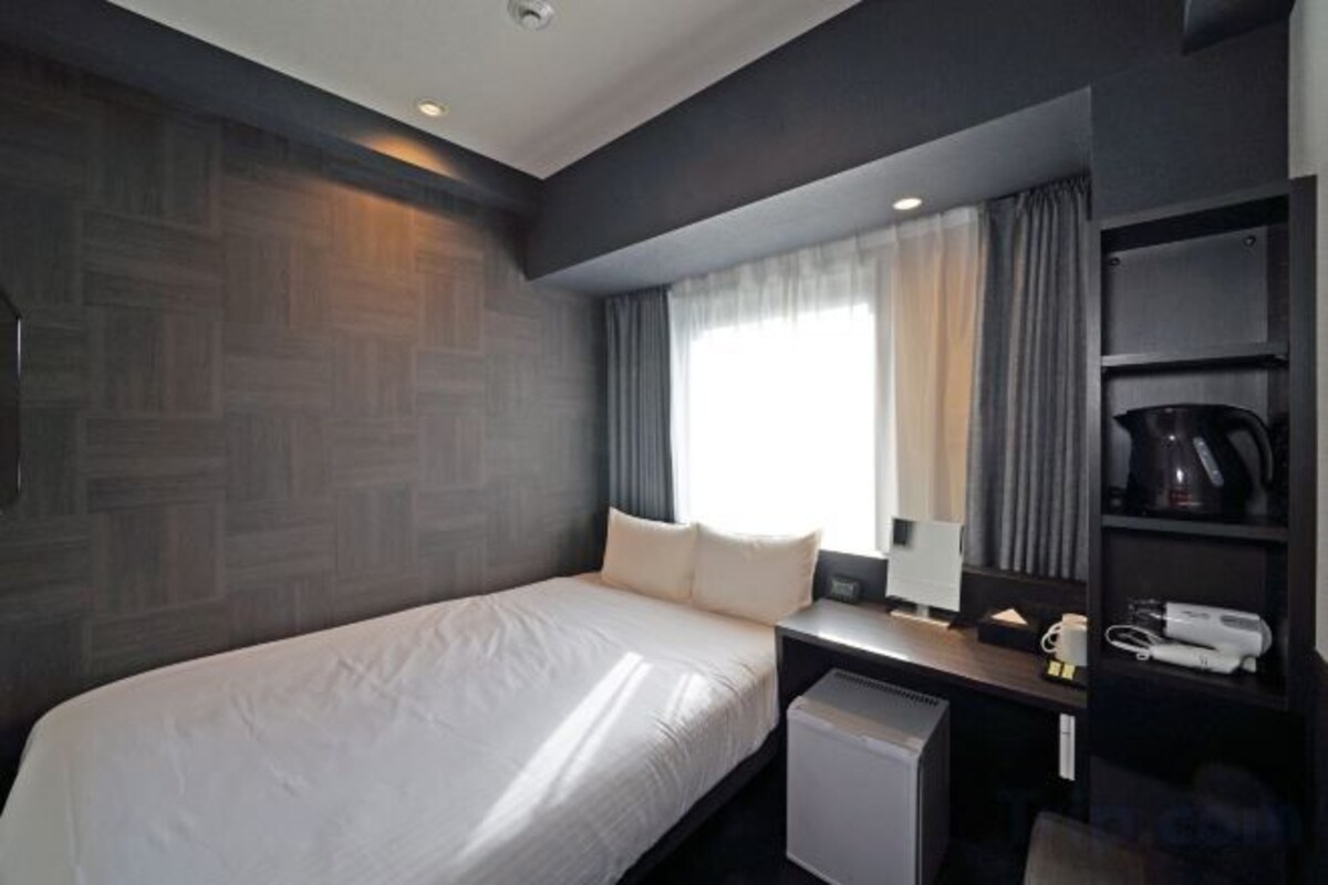 Standard Semi Double Room Non-smoking