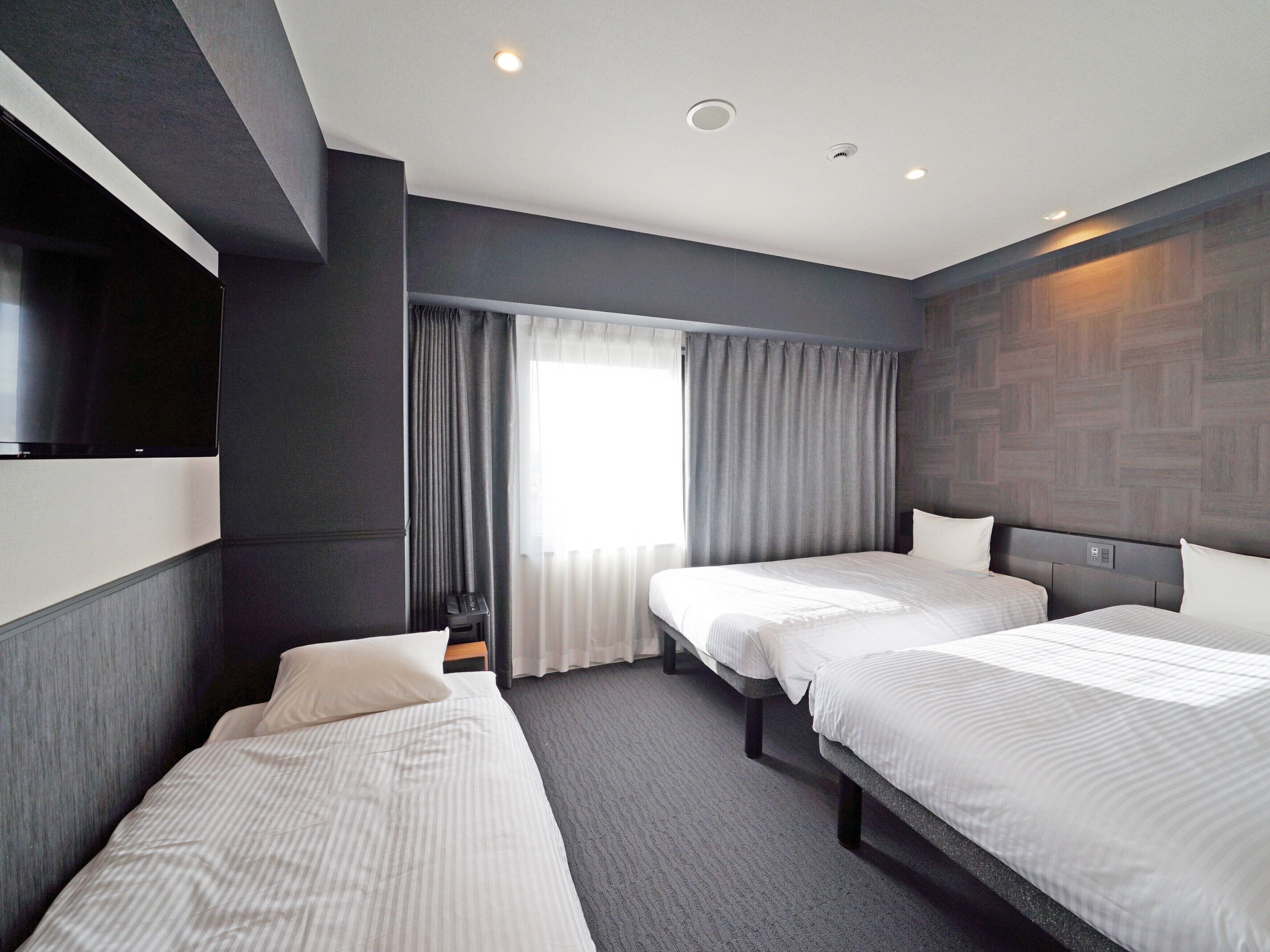 superior twin room, non smoking | 1 bedroom, down duvets, blackout curtains, free wifi