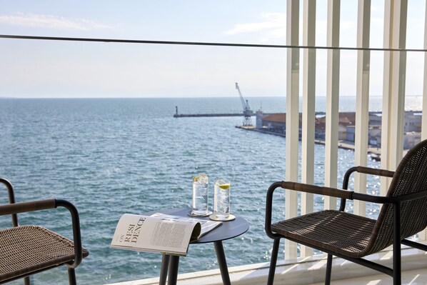Deluxe Seafront Room with Balcony