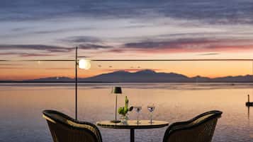 Rooftop bar, ocean views, open daily
