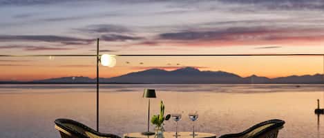 Rooftop bar, ocean views, open daily