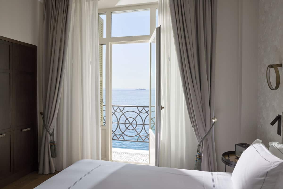 mediterranee grand suite sea front | 1 bedroom, hypo-allergenic bedding, minibar, desk