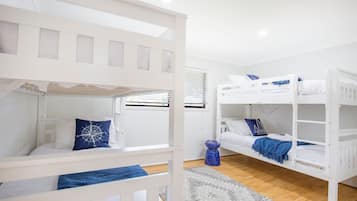 3 bedrooms, iron/ironing board, travel crib, free WiFi
