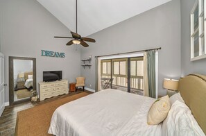 2 bedrooms, iron/ironing board, travel cot, free WiFi