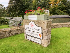 Cottage | Interior - Jaipur House (Richmond)