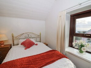 Cottage | 3 bedrooms, individually decorated, individually furnished, free WiFi