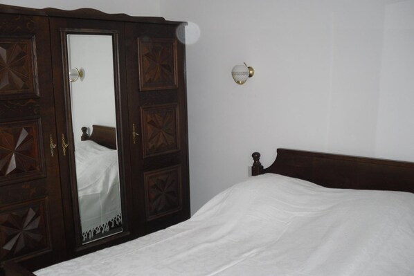 3 makuuhuonetta, silitysrauta/-lauta, vauvan matkasänky, ilmainen Wi-Fi