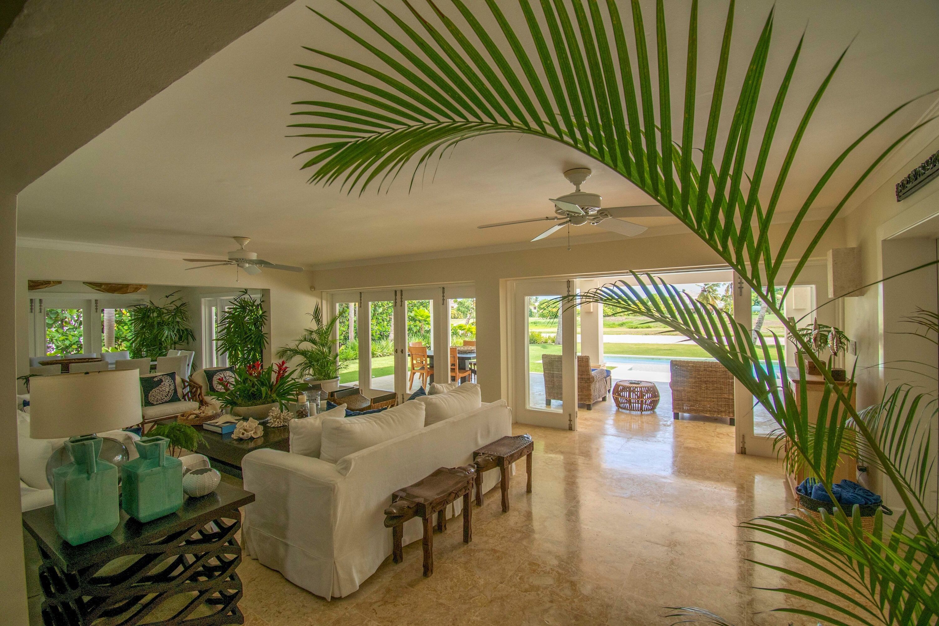 Foto - Luxury golf-front villa with golf cart, close to the beach in exclusive resort