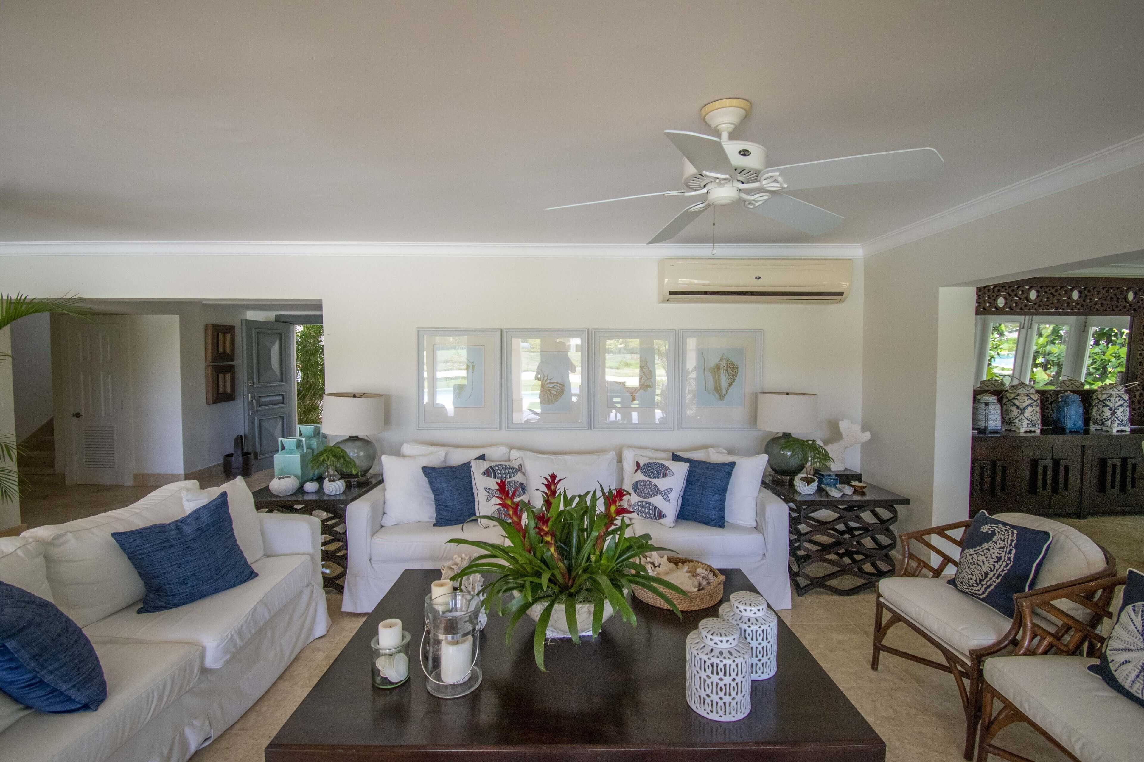 Foto - Luxury golf-front villa with golf cart, close to the beach in exclusive resort