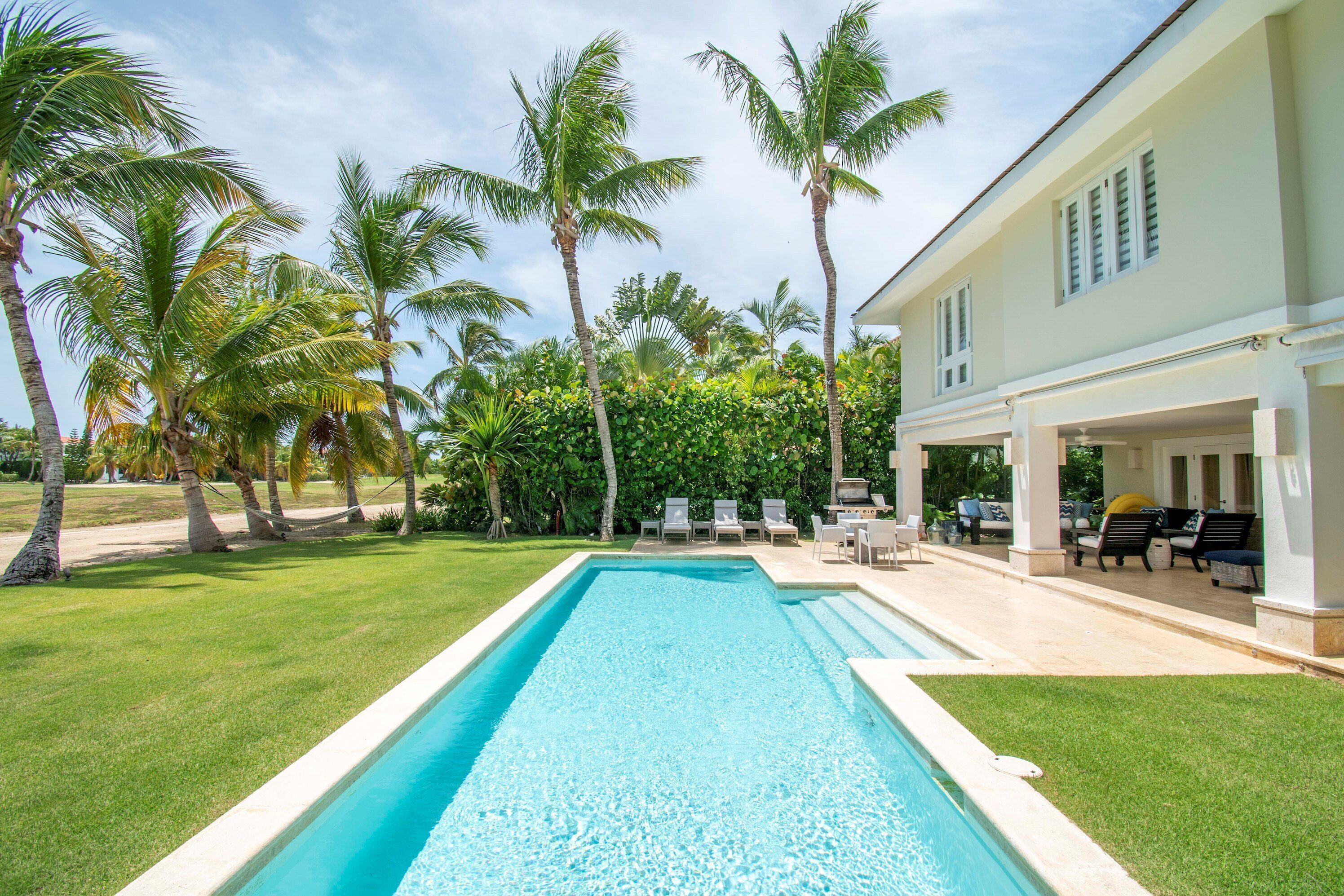 Foto - Luxury golf-front villa with golf cart, close to the beach in exclusive resort