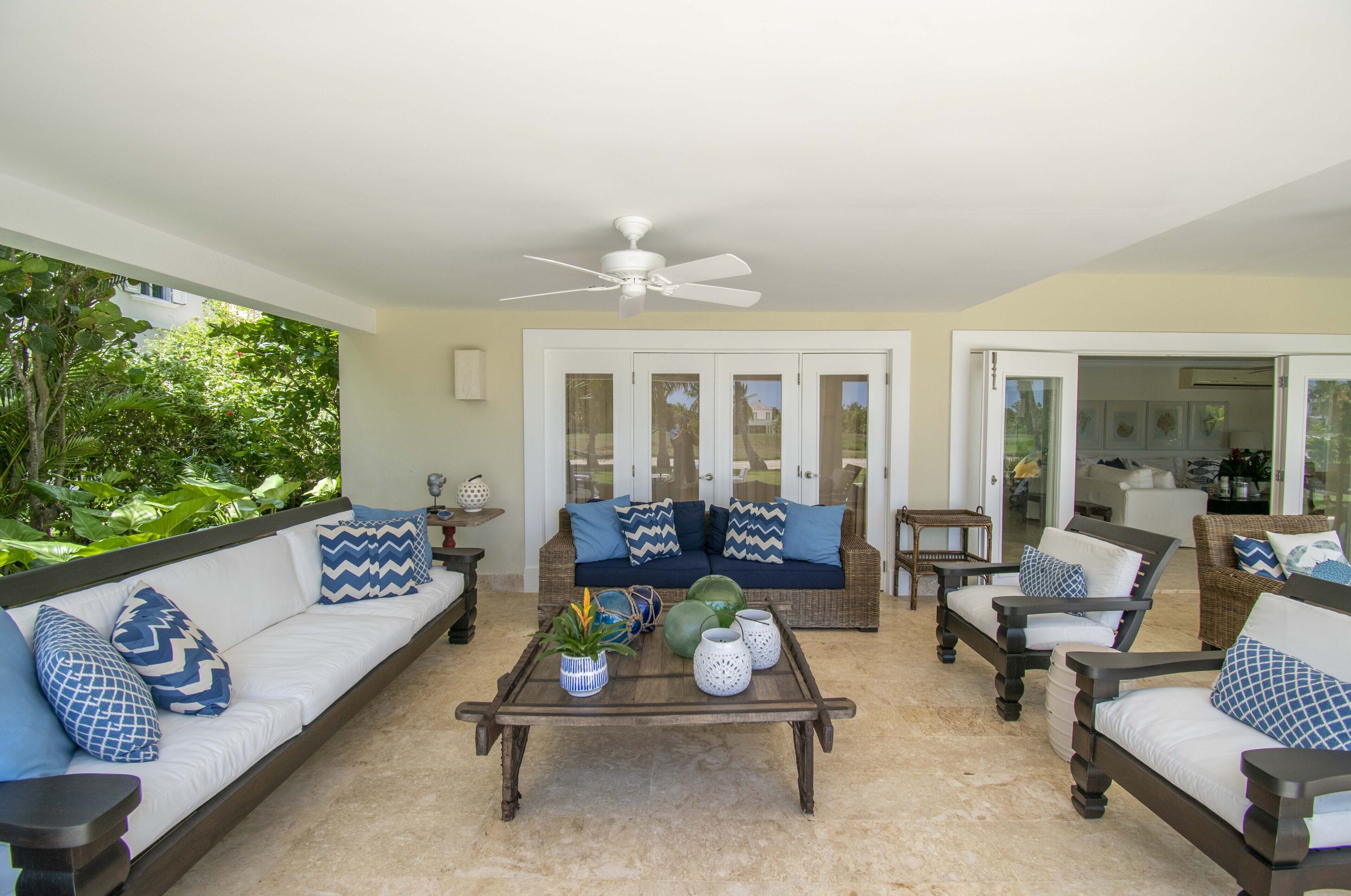 Foto - Luxury golf-front villa with golf cart, close to the beach in exclusive resort