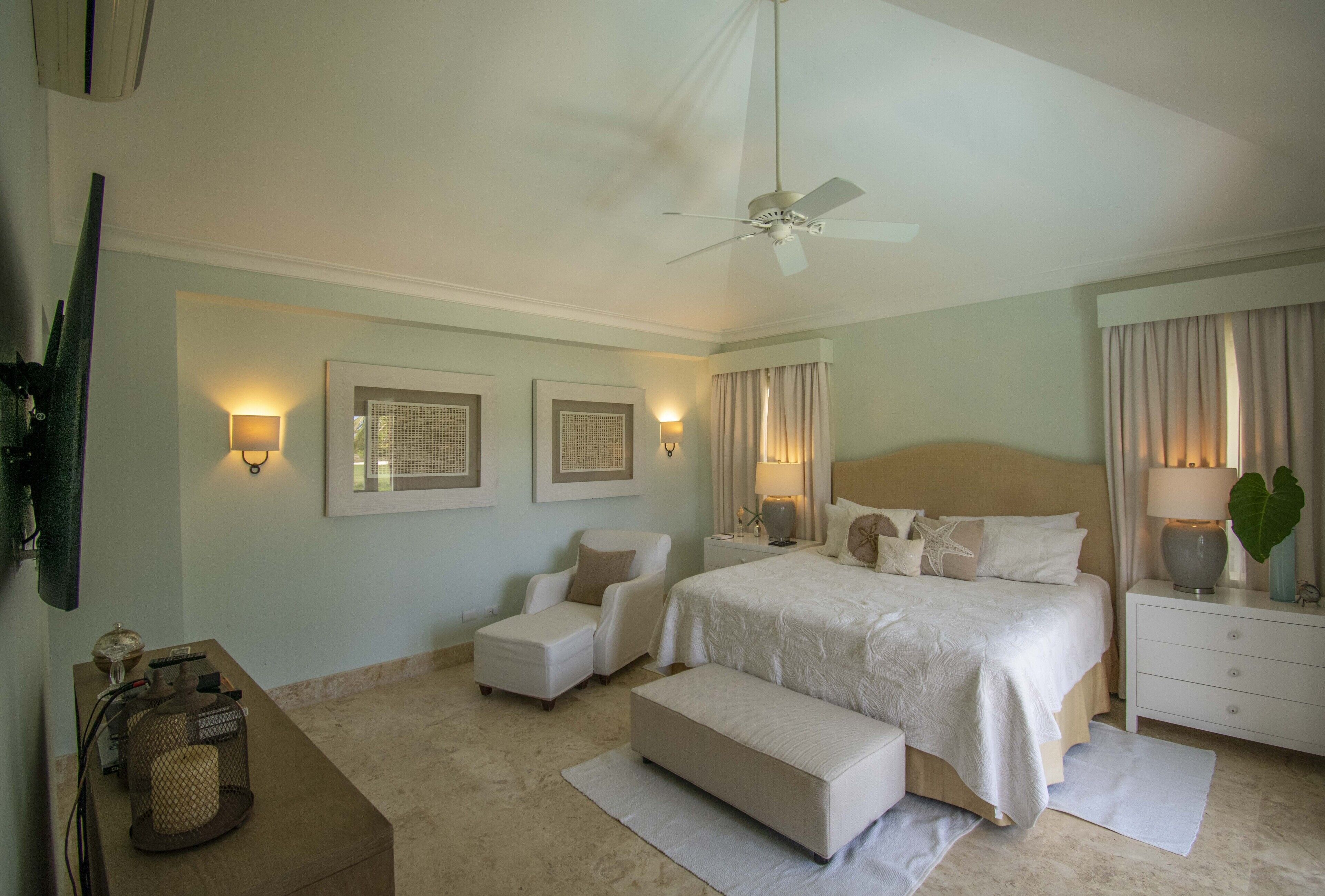 Foto - Luxury golf-front villa with golf cart, close to the beach in exclusive resort