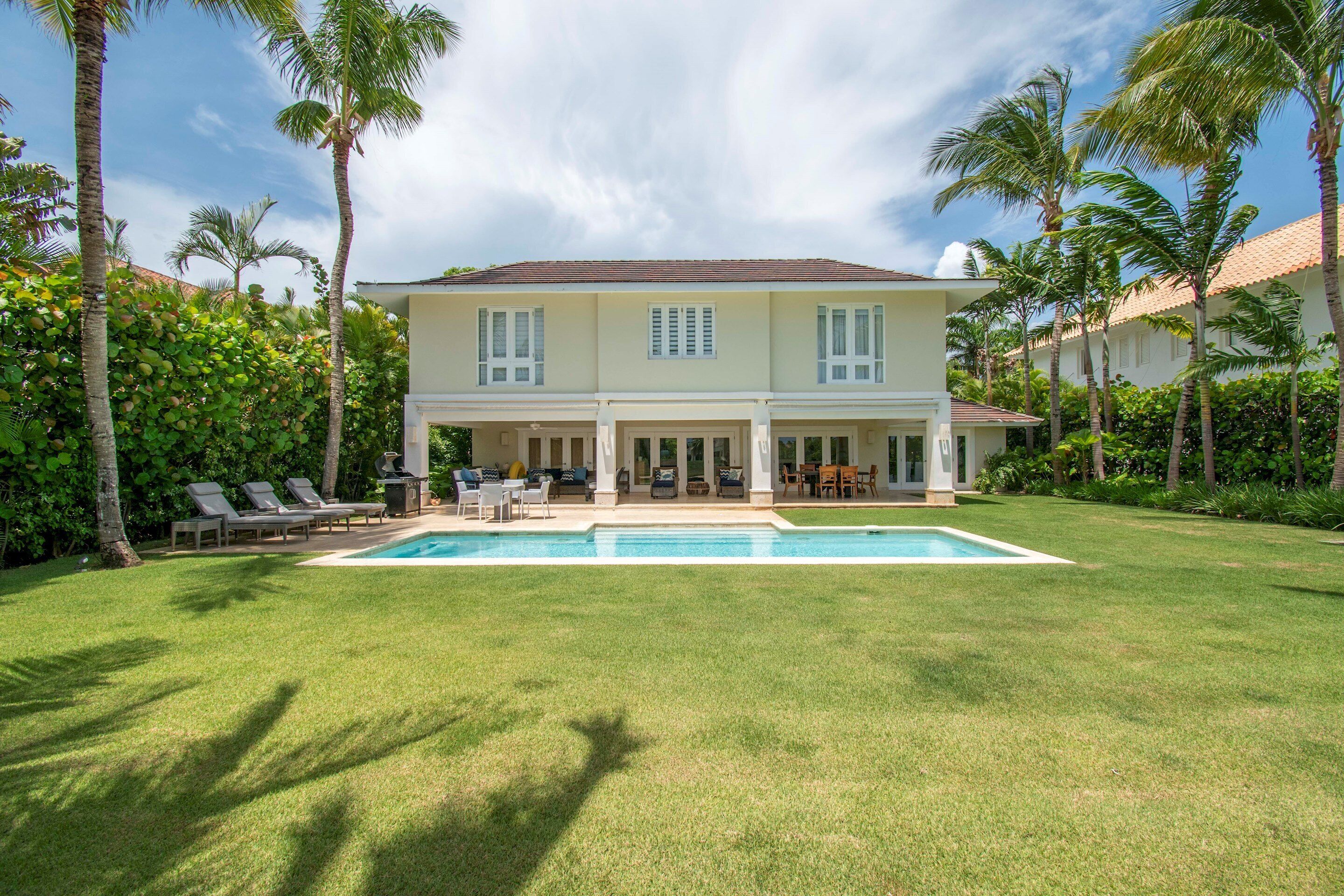 Foto - Luxury golf-front villa with golf cart, close to the beach in exclusive resort