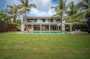 5 bedrooms