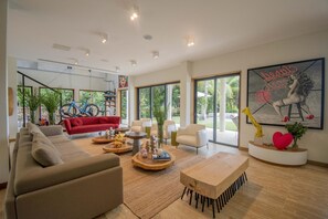5 bedrooms