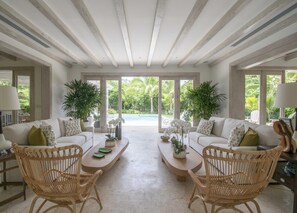 Villa, fumeur | 5 chambres