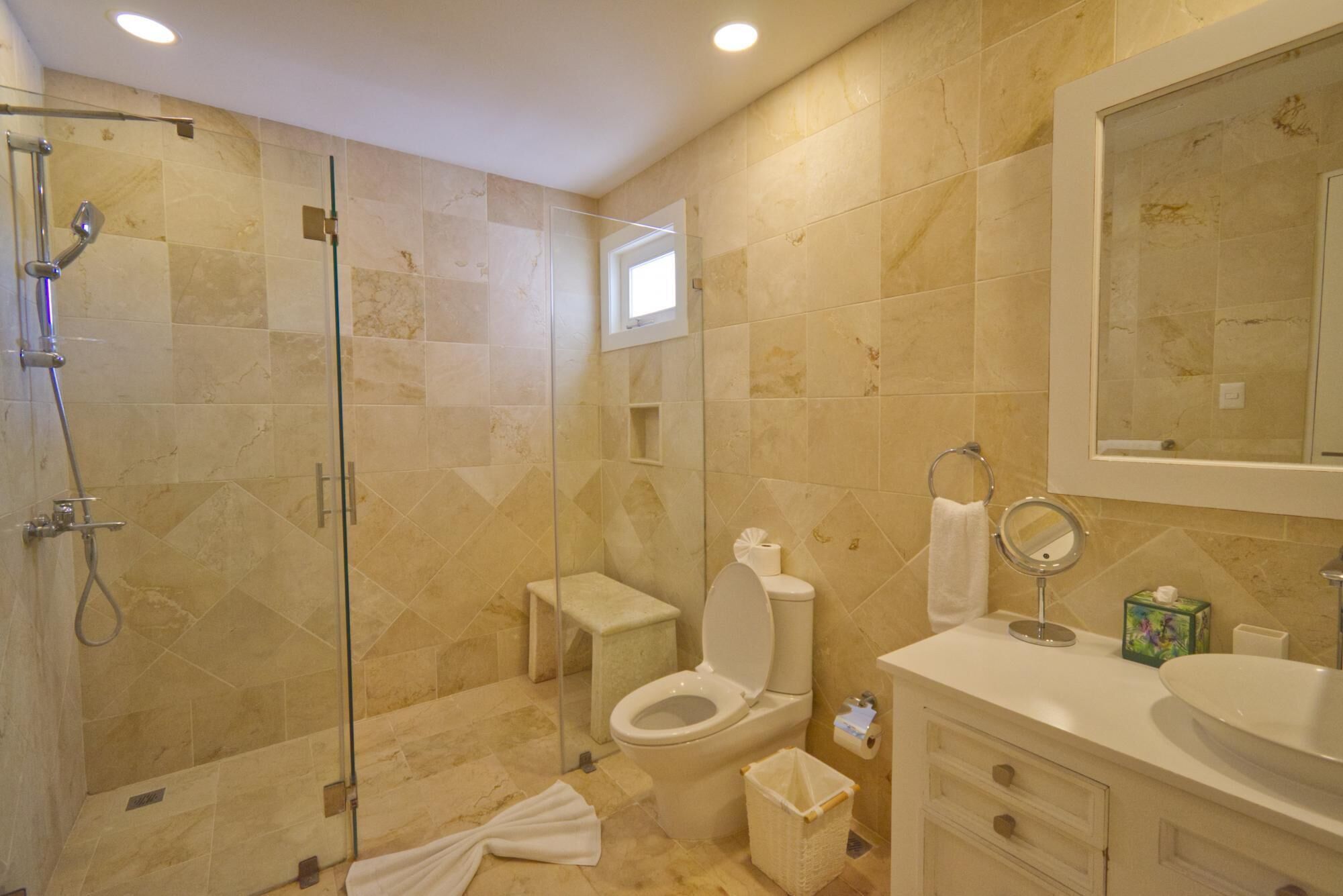 Photo - Fantastic 8-bedroom golf-front mansion near the beach