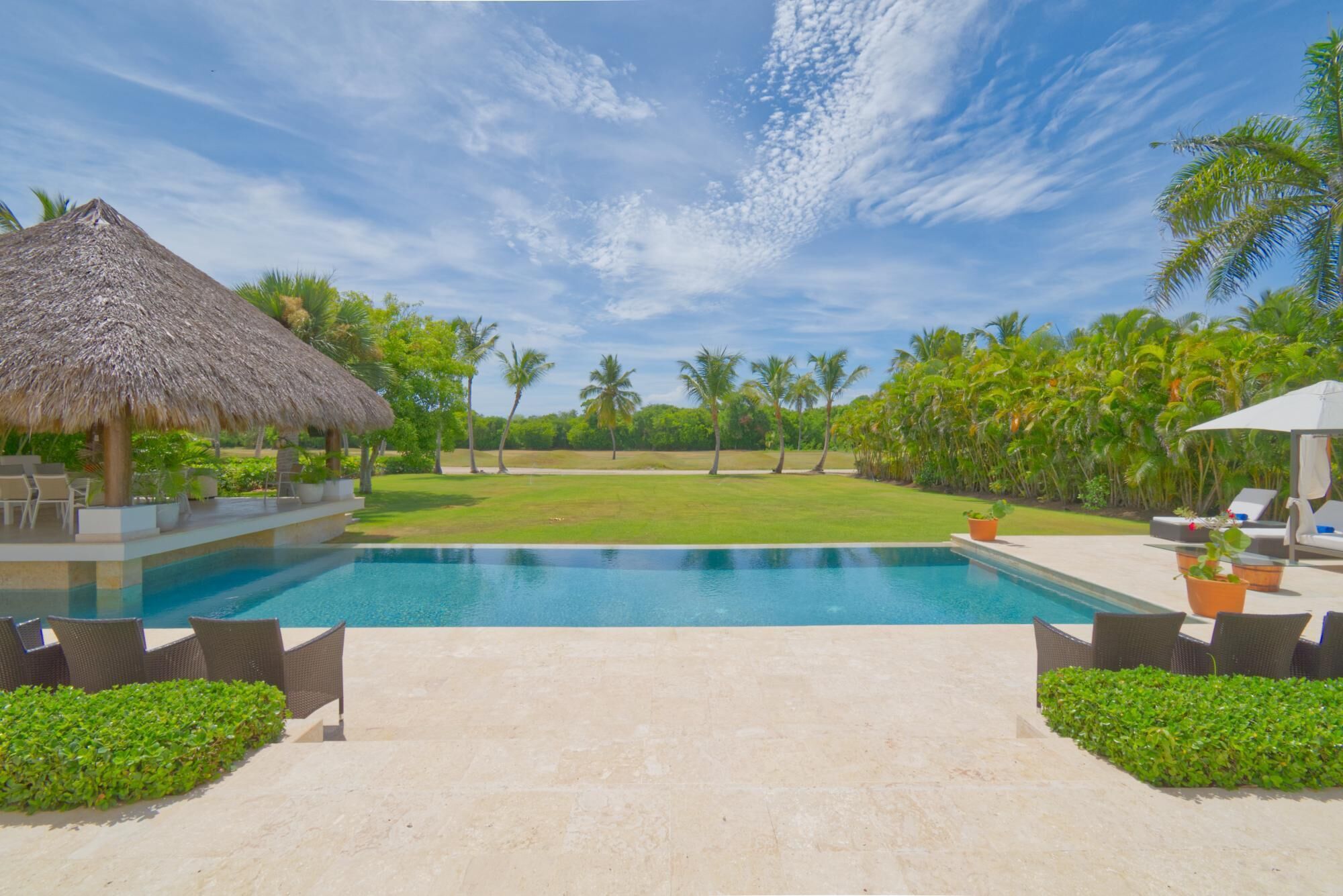 Photo - Fantastic 8-bedroom golf-front mansion near the beach