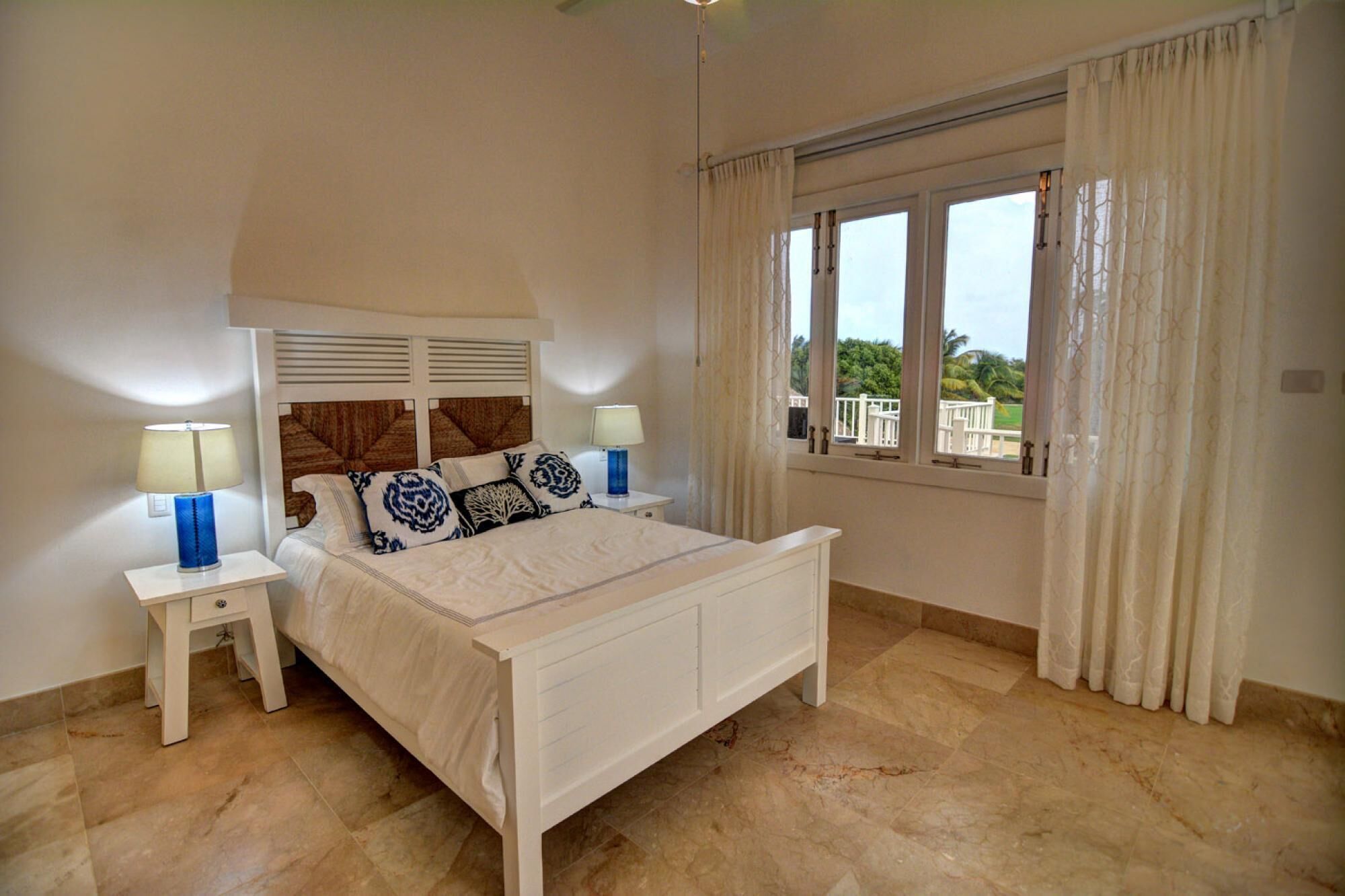 Photo - Fantastic 8-bedroom golf-front mansion near the beach