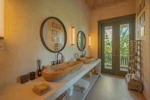 Villa, fumeurs | 4 chambres