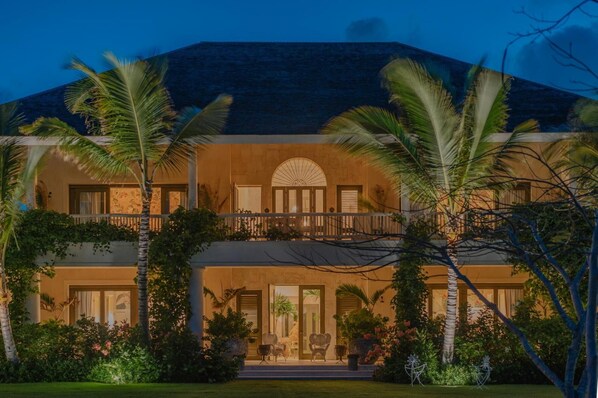 Villa, fumeurs | 4 chambres