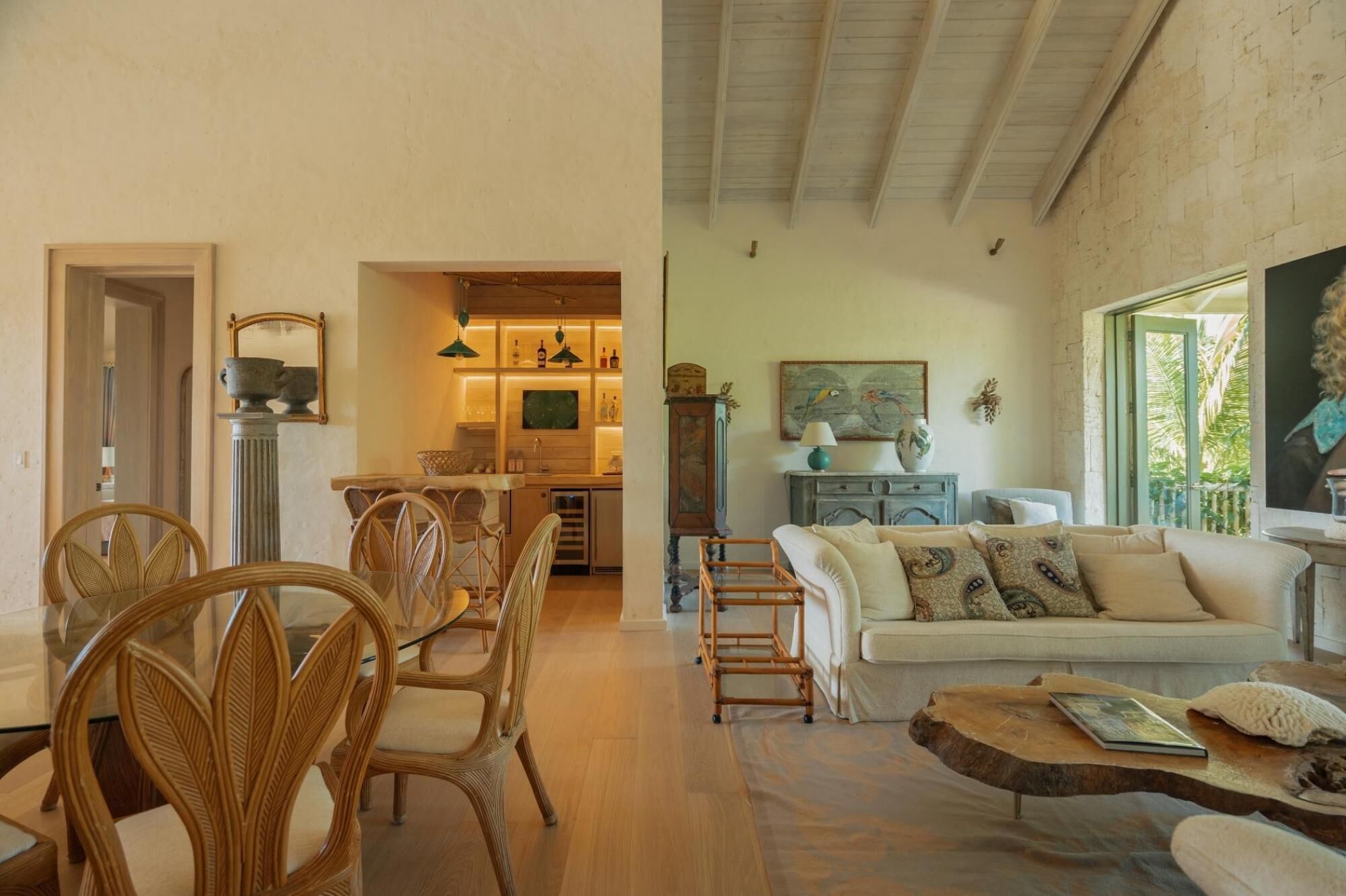 Foto - One-of-a-kind villa with open spaces and amazing views in luxury beach resort