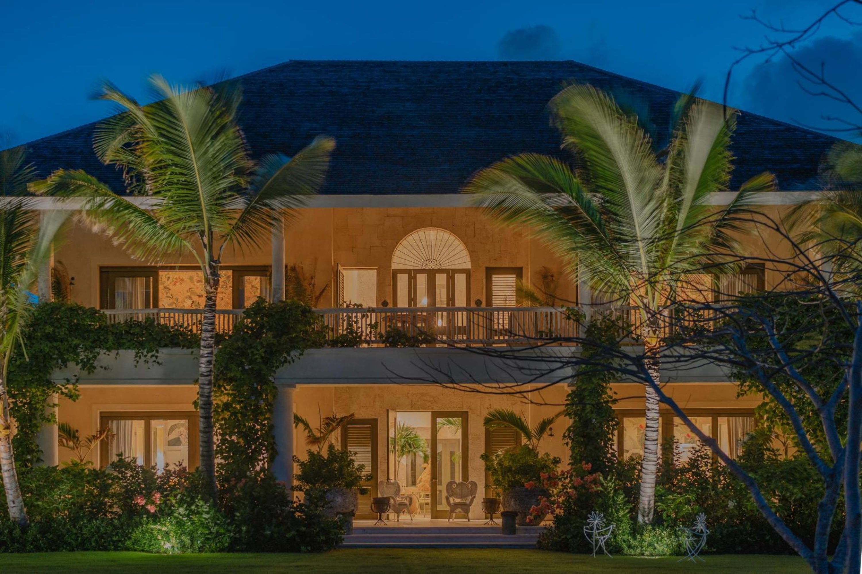 Foto - Unique lake-front 10-bedroom mansion in most luxurious resort of the caribbean