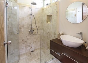 Maison | 3 chambres, coffres-forts dans les chambres