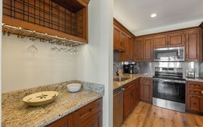 Private kitchen - New Rental in Seacrest Beach Resort, stunning views of Lagoon Pool, 3 bikes! (Panama City Beach)