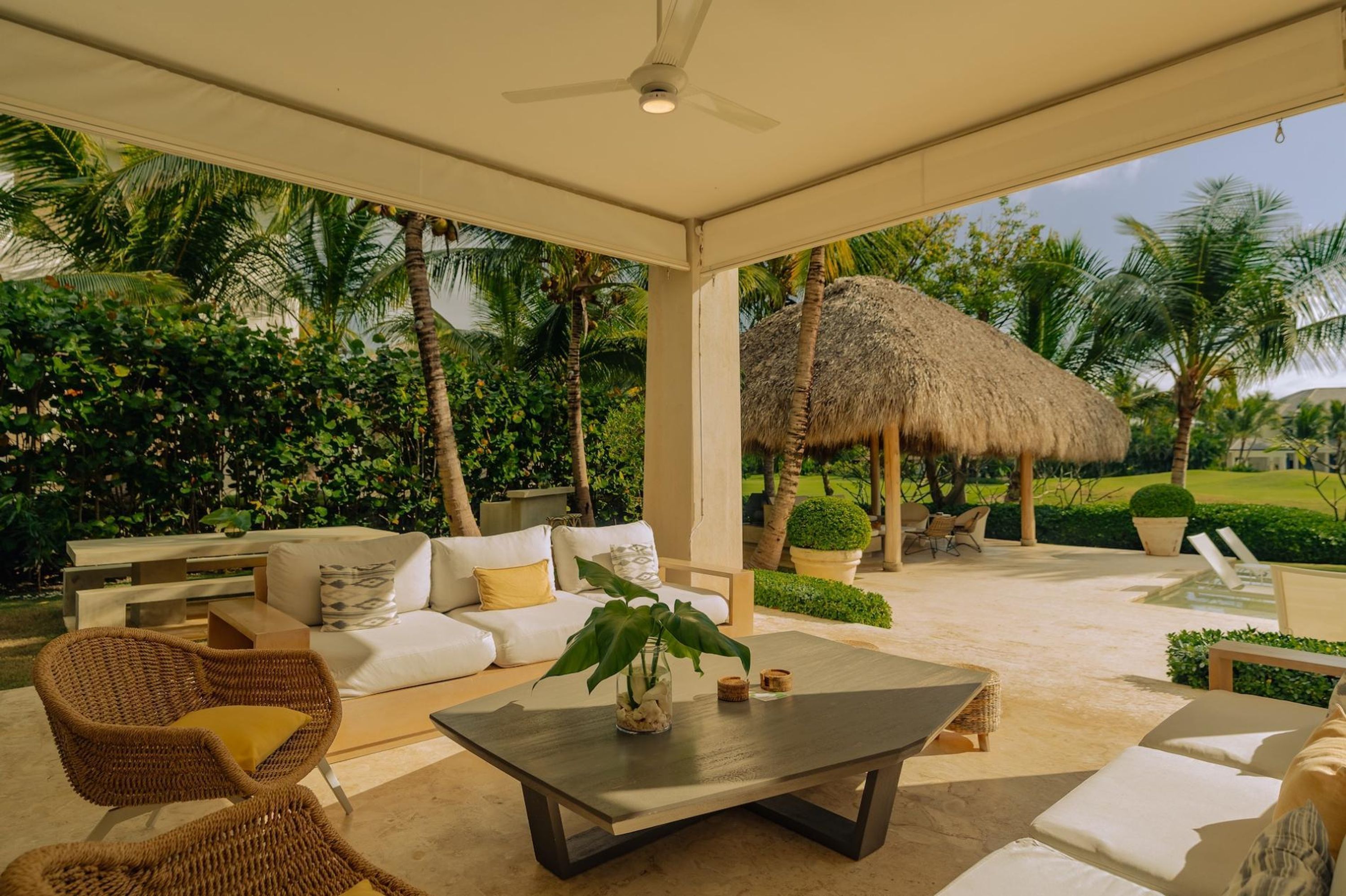 Foto - Amazing golf villa at luxury resort in Punta Cana, includes staff, golf carts and bikes