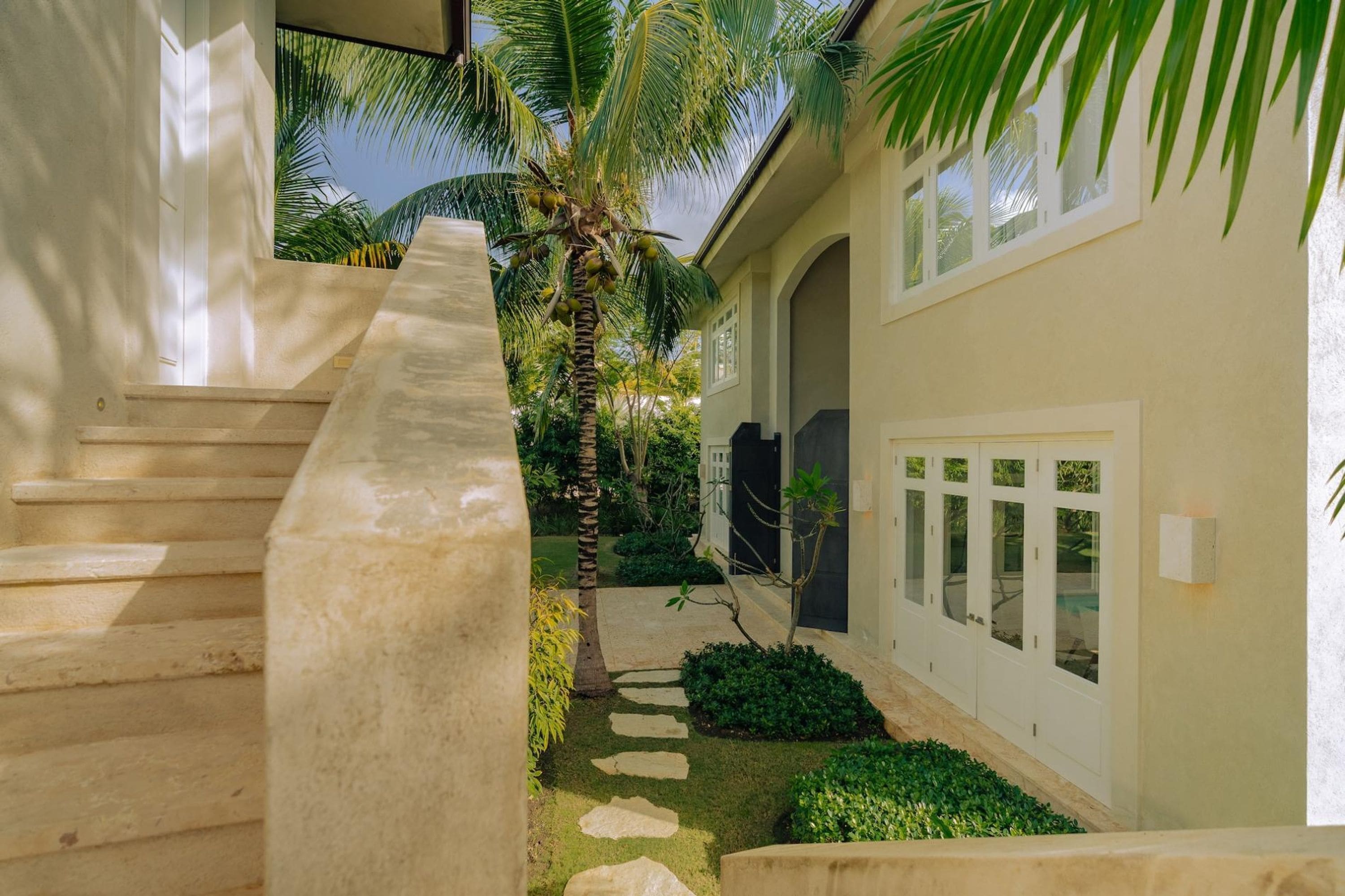 Foto - Amazing golf villa at luxury resort in Punta Cana, includes staff, golf carts and bikes