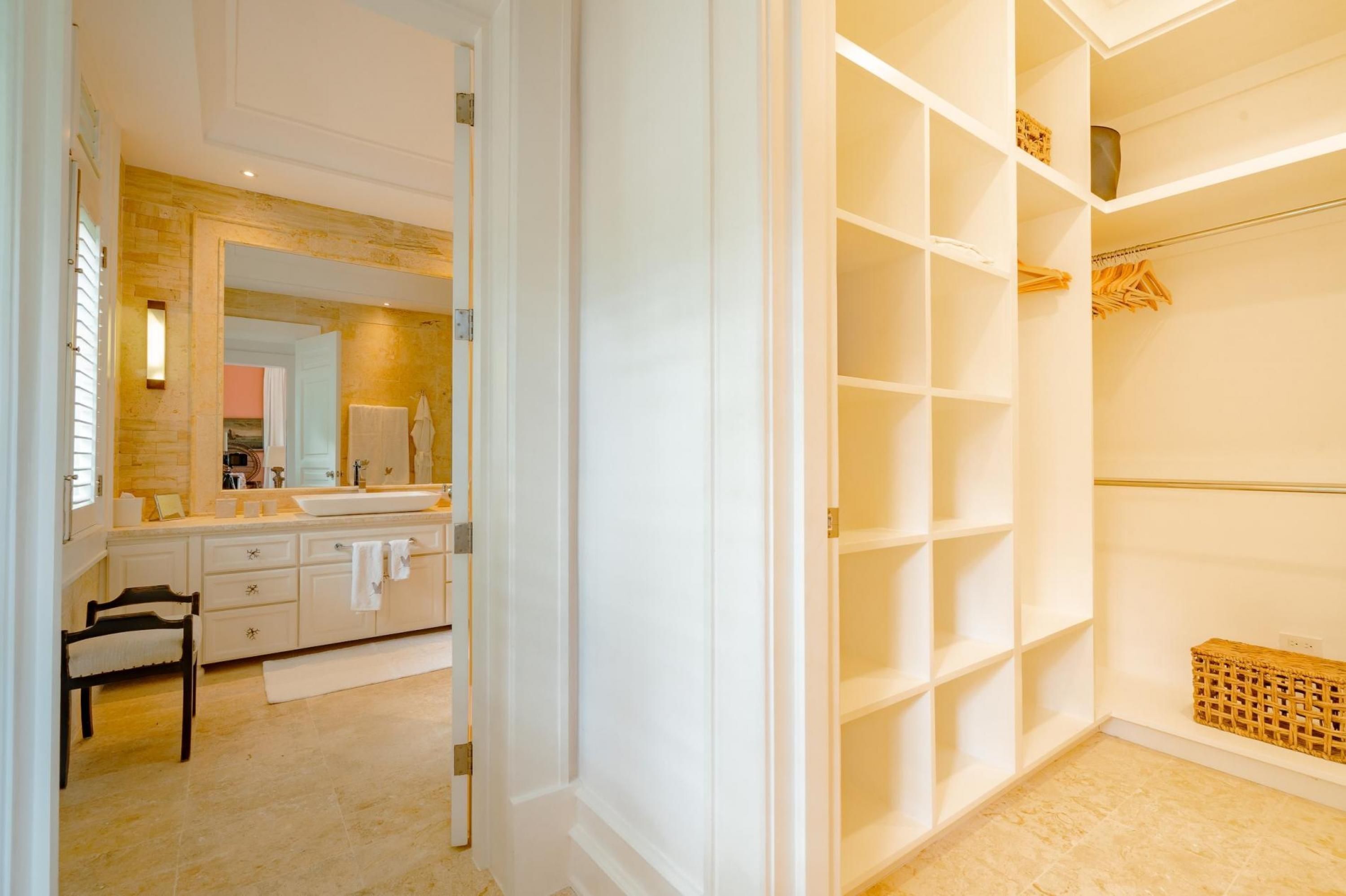 Foto - Luxurious fully-staffed villa with amazing view in exclusive golf & beach resort