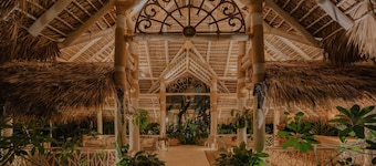 Luxurious Fully-staffed Villa With Amazing View in Exclusive Golf Beach Resort