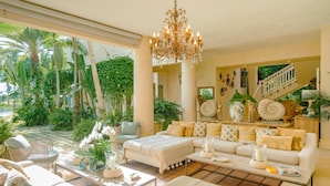 Unclassified image, 5 of 132, button - Luxurious Fully-staffed Villa With Amazing View in Exclusive Golf Beach Resort (Punta Cana)