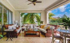 Apartment | 4 bedrooms - Spacious and Fully-equiped Apartment With Golf Course View in Exclusive Beach Resort (Punta Cana)