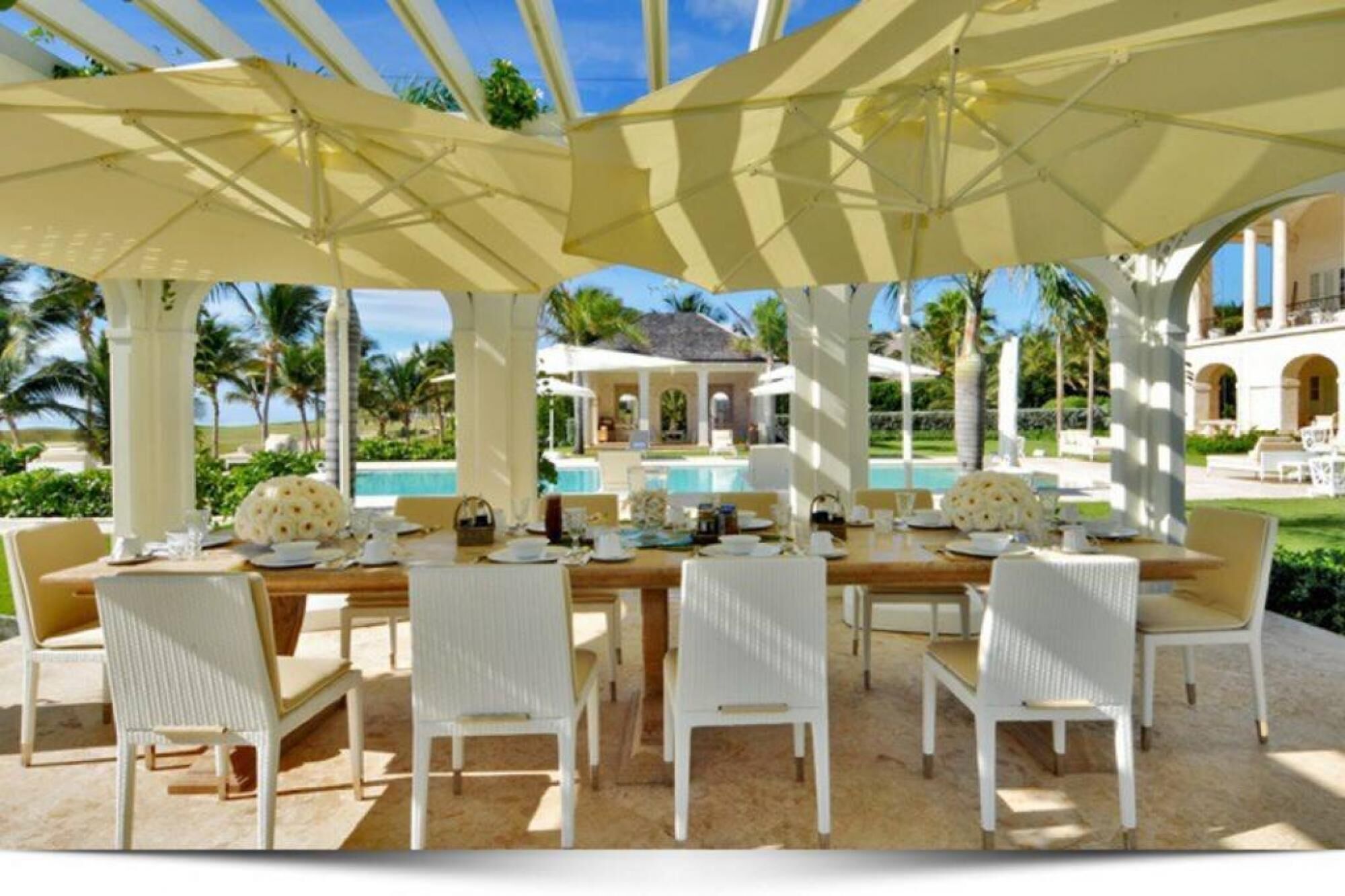 Foto - Luxury 9-bedroom ocean and golf front mansion with full service staff in exclusive resort