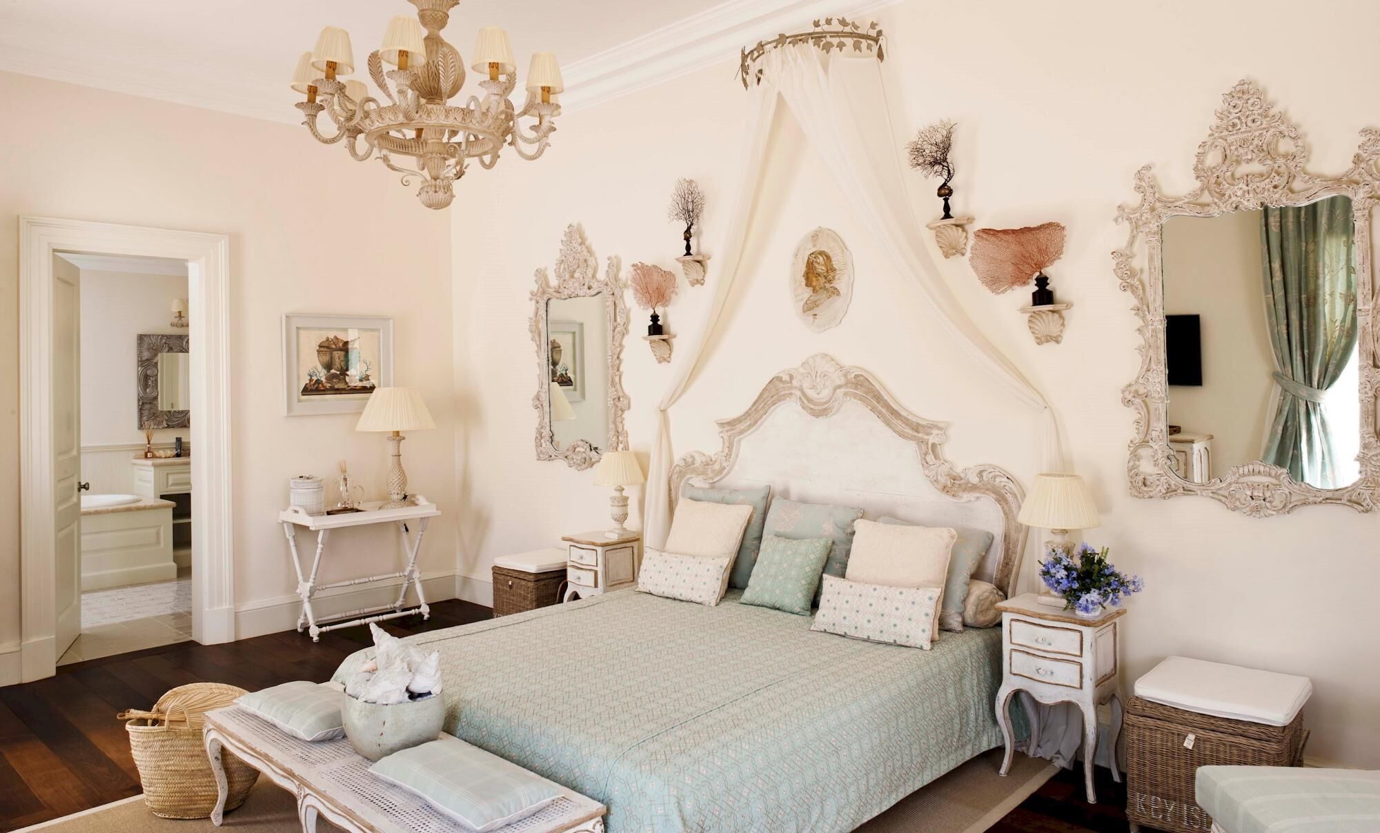 Foto - Luxury 9-bedroom ocean and golf front mansion with full service staff in exclusive resort