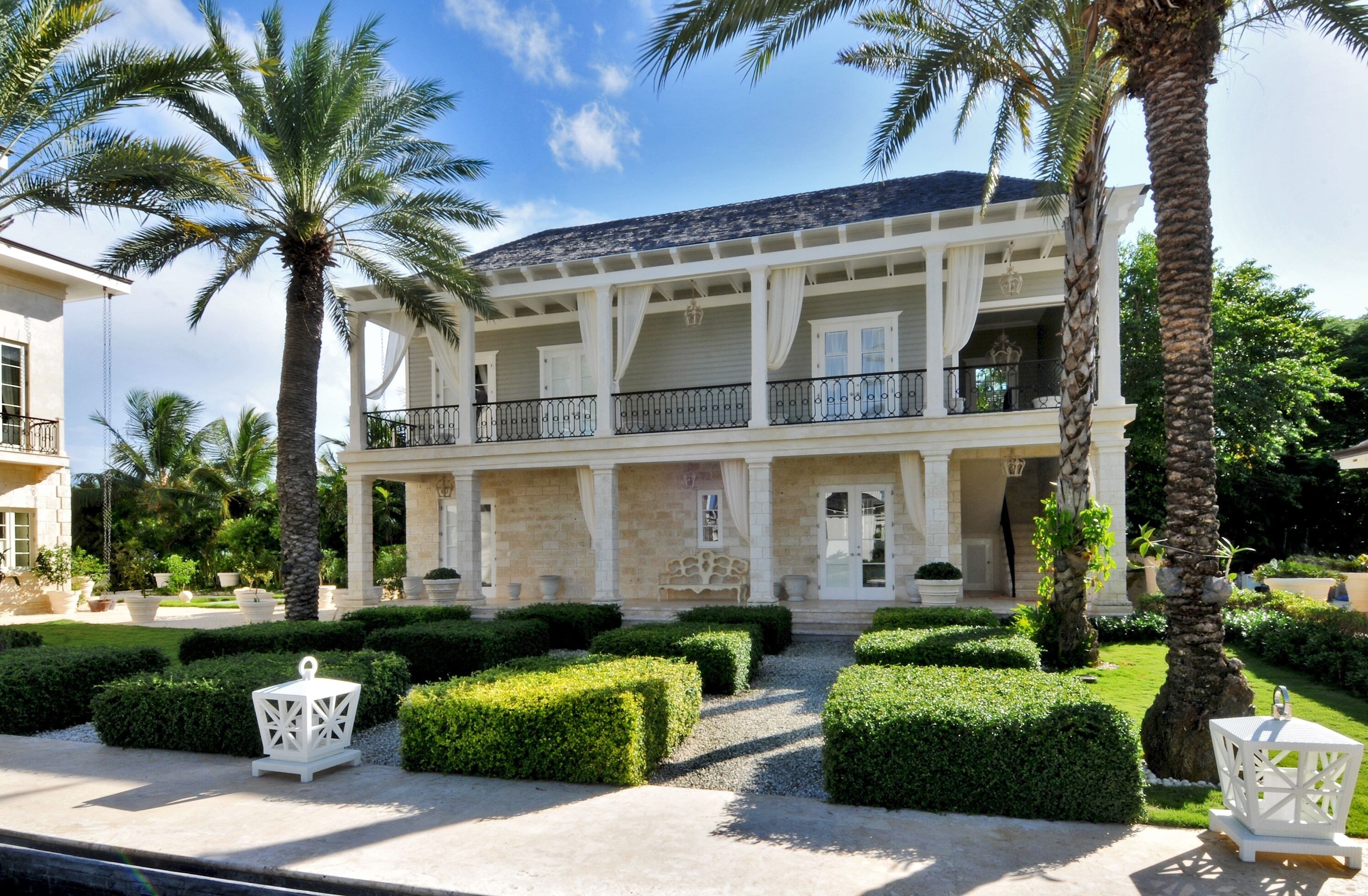 Foto - Luxury 9-bedroom ocean and golf front mansion with full service staff in exclusive resort