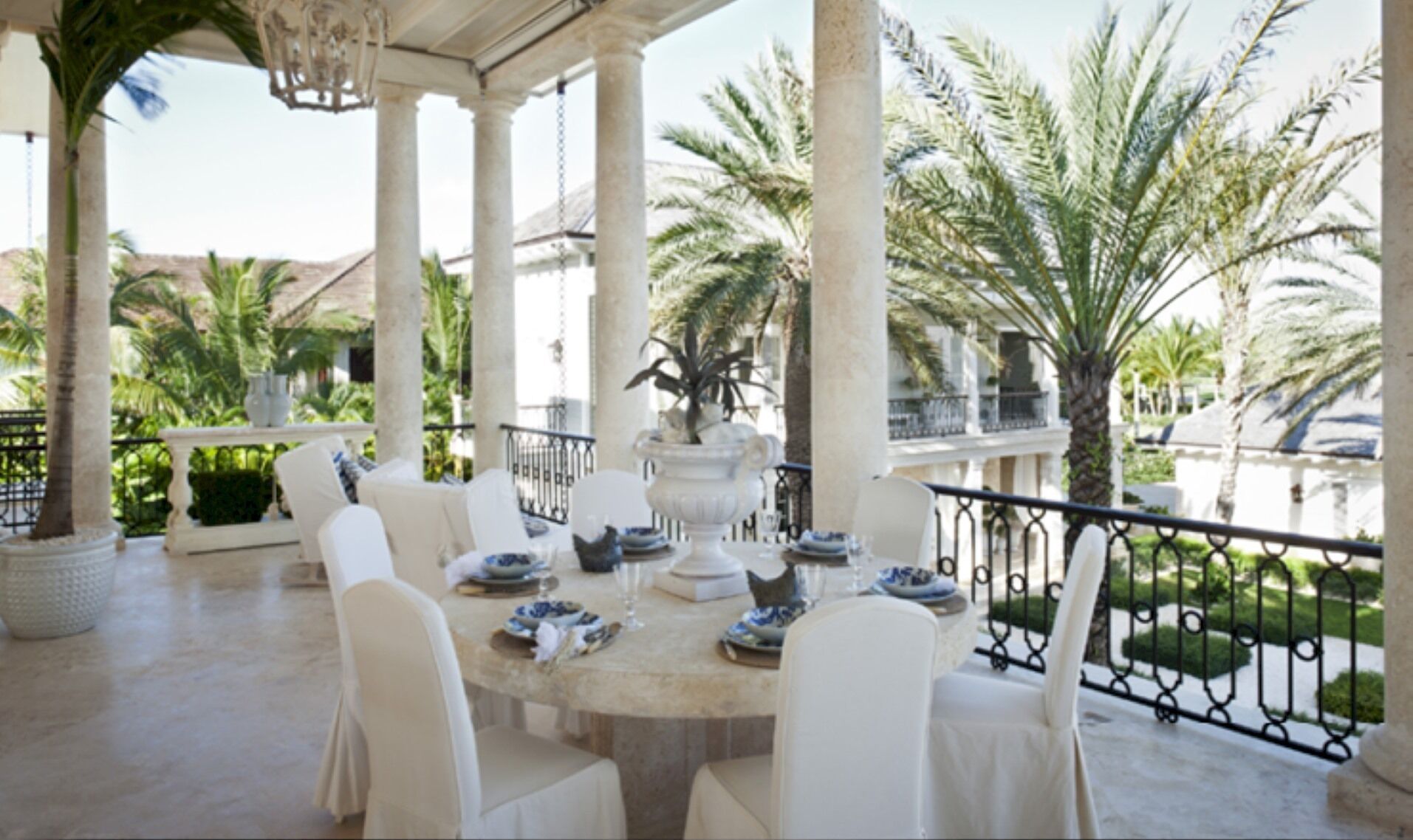 Foto - Luxury 9-bedroom ocean and golf front mansion with full service staff in exclusive resort